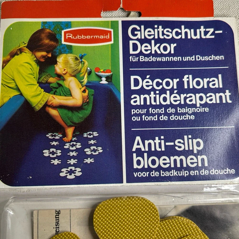 Rubbermaid Vintage Anti-Slip Floral Decorations for Bathtub Shower Retro Daisy